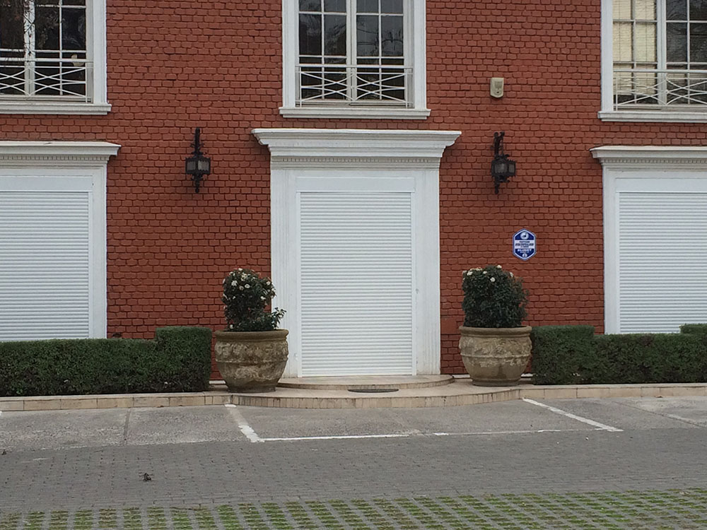 cortinas metálicas para casas